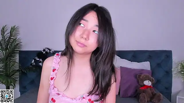 SuzieNox - oil on my ass