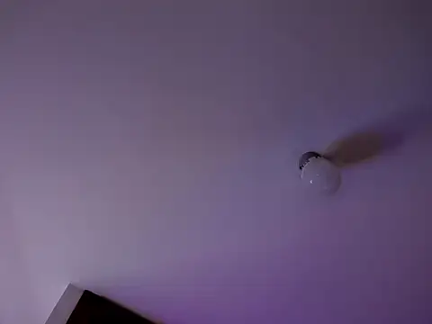 RED_VIOLETH - finger in my pussy