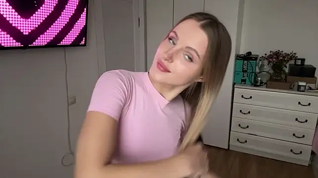 UnwedGrist - Slow Shoulder & Collarbone Tease