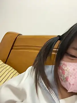 Yuemmy_6152 - 脱上衣五分钟