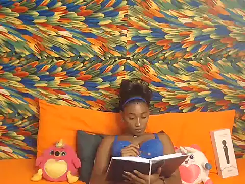 Sugarcanee - Strip down an make it sexy 😫
