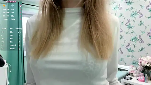 LianaLuecke - sensual lick finger