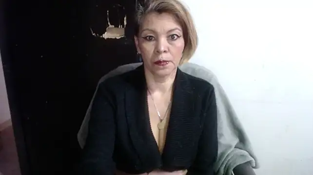Electra-mommy - boobs