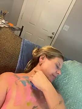 SweetBlondeB - Slip n Slide bath shave my pussy