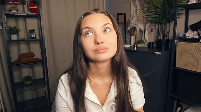 ReynaCarco - Show panties and tease
