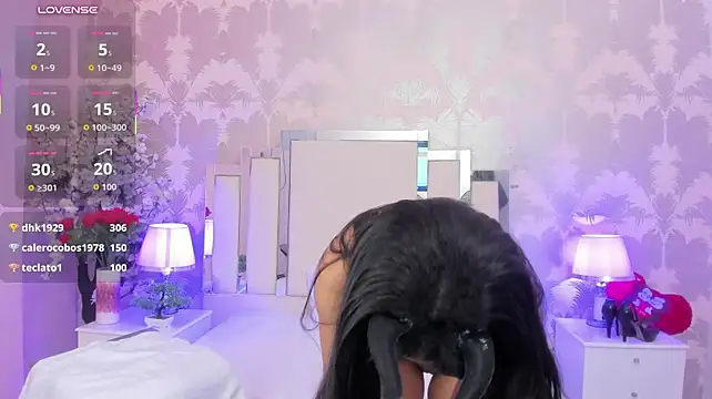 Lauramartin1 - Oil massage on tits and nipples