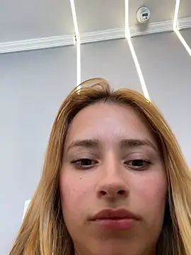 Barbie107 - Mostrar os peitos