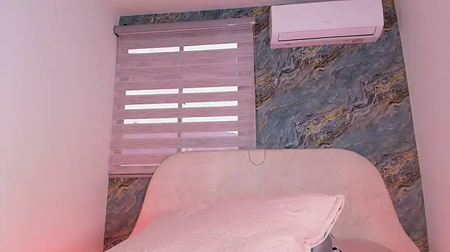 Vale_arias - ride dildo + oil