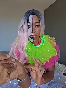 Goldenlace - Be my little clown bitch
