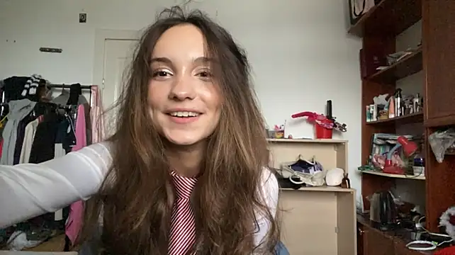 CharmainFandrich - Sit on the camera with your butt 5 times