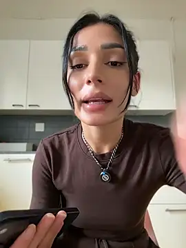 Vicky_luxe