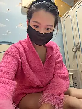 Luoluo-06 - 穿丁字裤直播3分钟