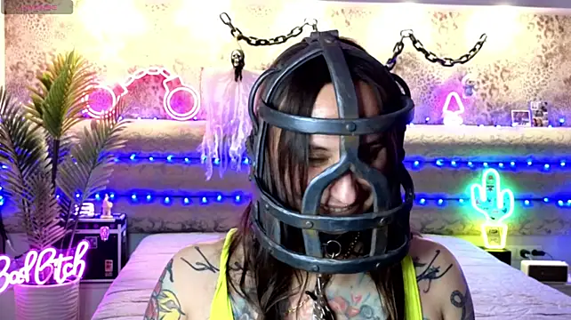 Cool_Freak_ - ⭐punish a slave with a whip in the ass