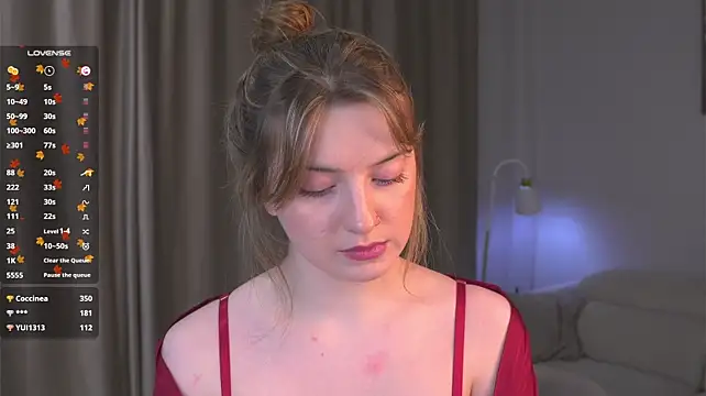 ShirleyParker - Squeeze my tits ;3