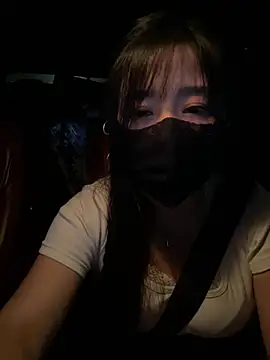 Xiao-mo520 - 美导老师下班兼职，咖啡厅偷玩小粉，刺激，超敏感期，容易失控，完成目标无内衣揉胸