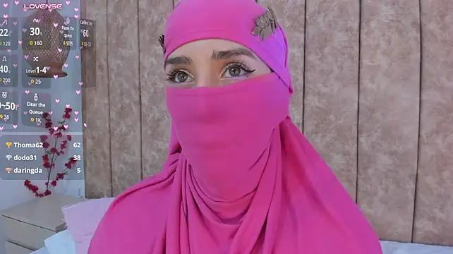 Rawiya - fingers in pussy 🥵