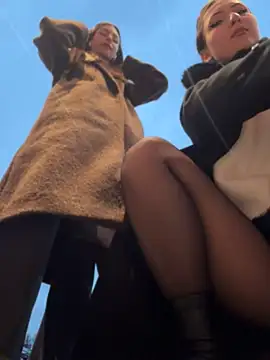 AmelieCrystal - suck my mid finger <3