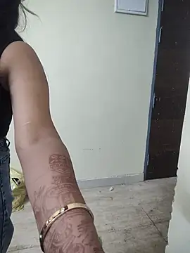 Hot_zeclin - THROW parties+show pussylips 1 finger😱