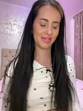 EllaXNoir - Fuck this kitty 😻😻