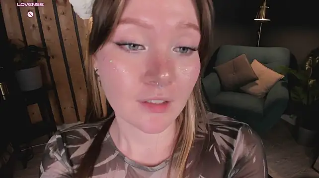 Ash_Hasmy - play with my tongue using yours