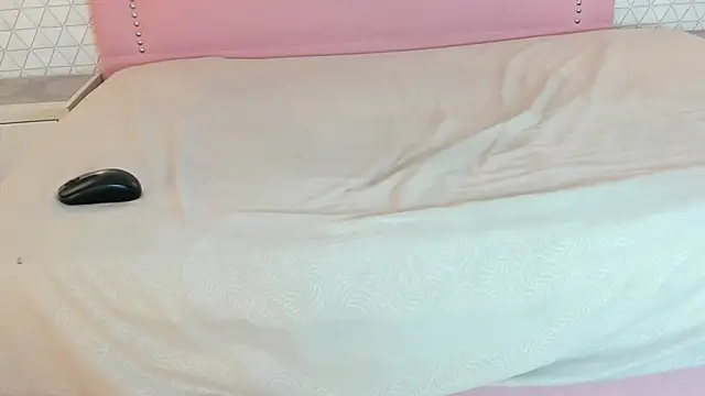 MIA_SANZ - chupar dedos y meter