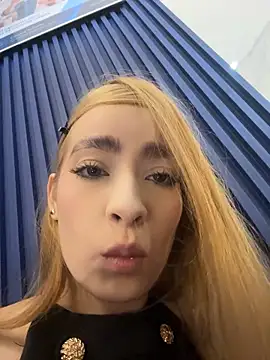 Isabella-gaviria - FUCK MY PUSSY SO HARD + FLASH TITS🔥