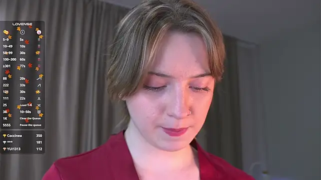 ShirleyParker - Squeeze my tits ;3