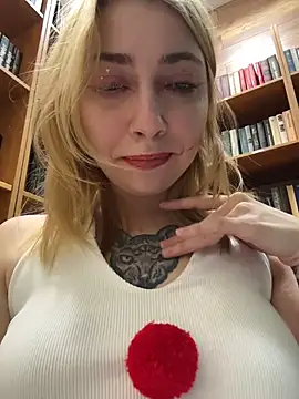 Sunny___Bunny - Fingering pussy in mans restroom