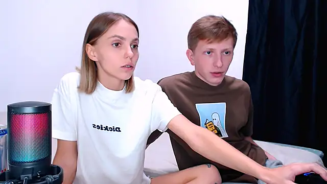 Juliaanddima - naked