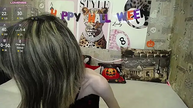 Unusual_G - Happy Hellowel naked play