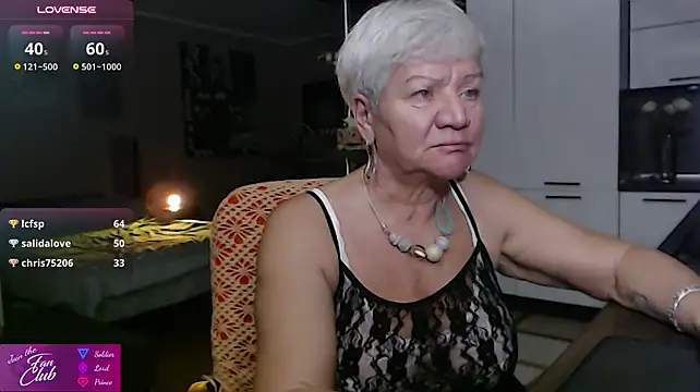Roxana_brooks - Shake that yummy ass
