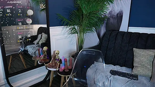 Dalahia_Rush - 🎃Pantie off +1 finger pussy
