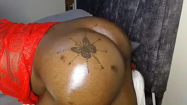 BrownMilf - squirt show