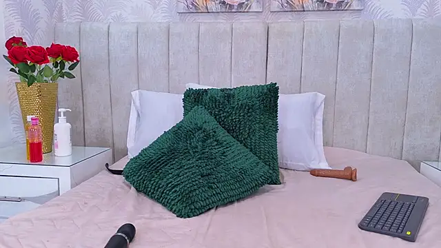 CamiiLove_ - 🥵 FREE TITS AND WILD DANCE!