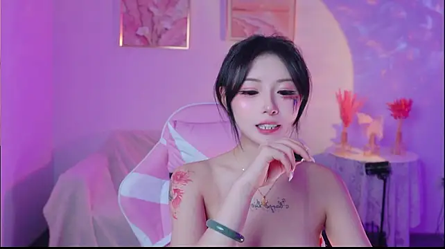 Xiyu-Ada - 😍对脸精油揉胸 无奶盖