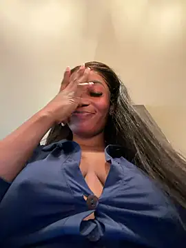 ___Nessa - Rub hard clit,moan&squirt public