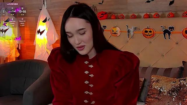 LindaMaxx - flash ass