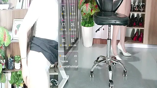 Zinna999 - Masturbating Dildoo