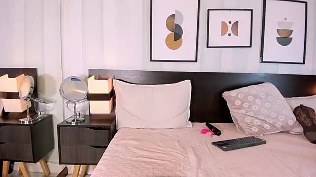 Lexis_Walker - 3 min ctrl domi + rub pussy