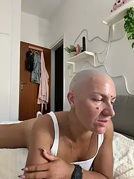 PaulinaSchubert1 - Deepthroat fat dildo
