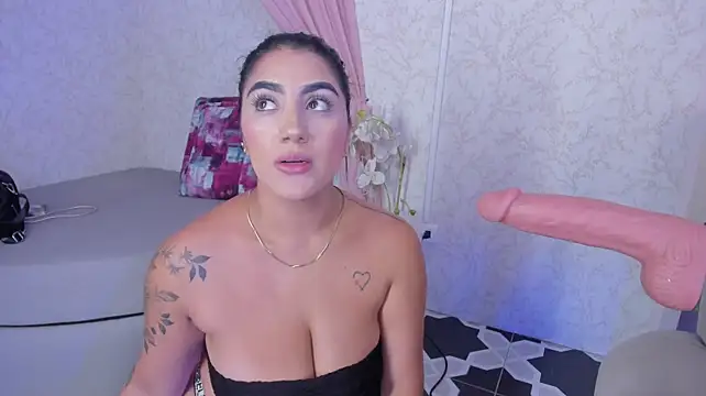 PaulinaDuarte - Fuck me in doggy + vibrate clit