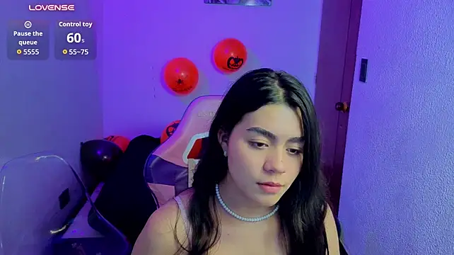 Shaarlotee_ - spit tits