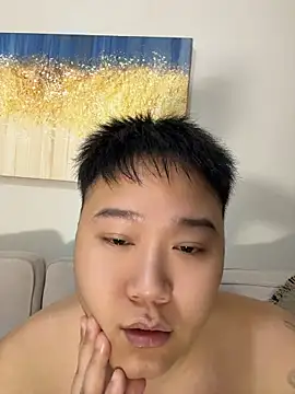 C-B-000001 - 每天不同国家的女孩给哥哥们大秀多多支持