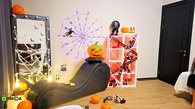CaringSophie - Let’s be afraid together!