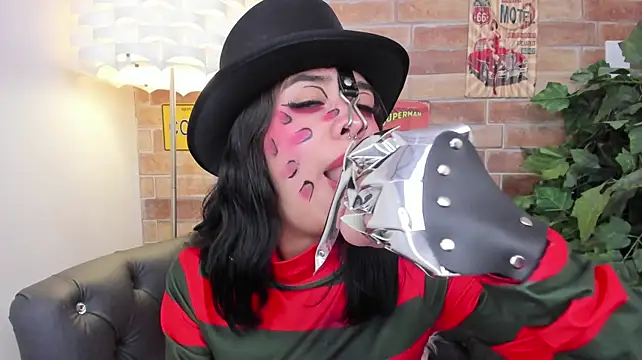Foxy_hannah - Destroy face hair with saliva+bukake