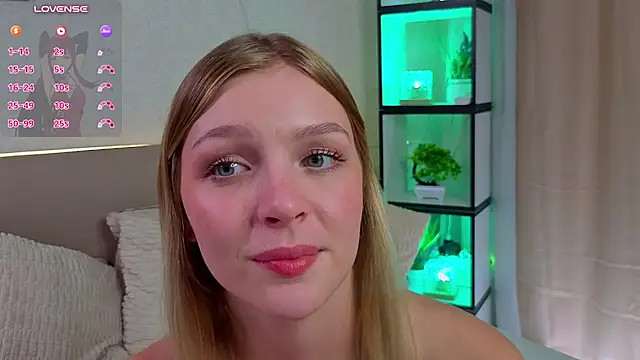 WillaLawrence - 💕domi in panty + 1 min control toy 💕