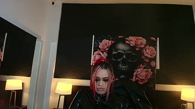 EvaaFoxxy1 - 🦇 Intense Eye contact + spit your face