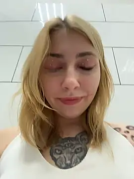 Sunny___Bunny - last tipper get control my pussy 1 min