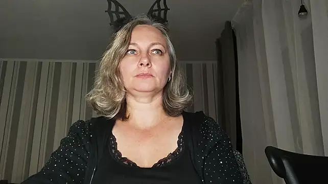 EdithManning - take off bra