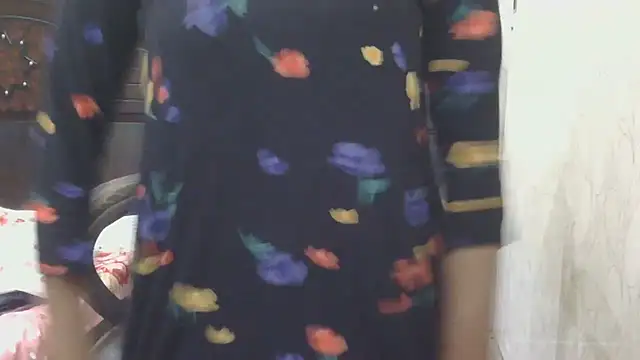 Cute_yashi - Oil massage on boobs